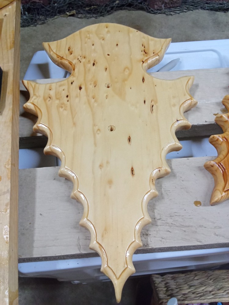 Arrowhead Deer Skull Plaque Pine