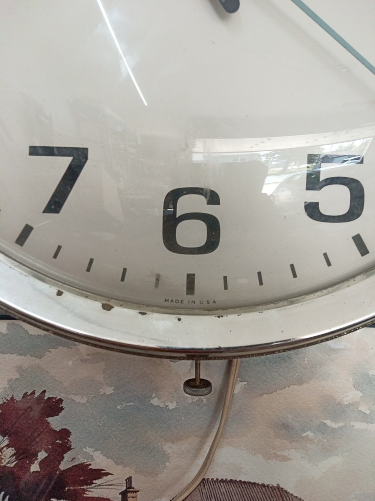 VTG WORKING General Electric G.E 2012 10.5" Face Bubble Glass Silver Wall Clock