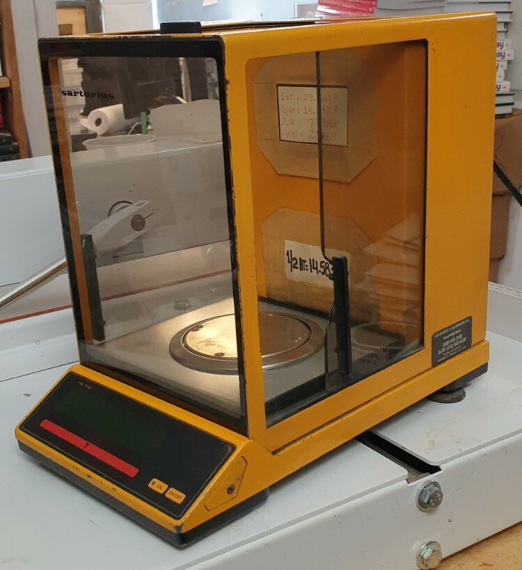 Sartorius 1801 Scale Max 110g Readability .0001g