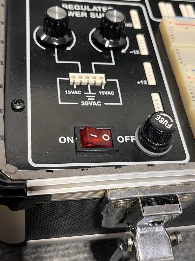 Elenco Electronics XK-700 Digital/Analog Trainer