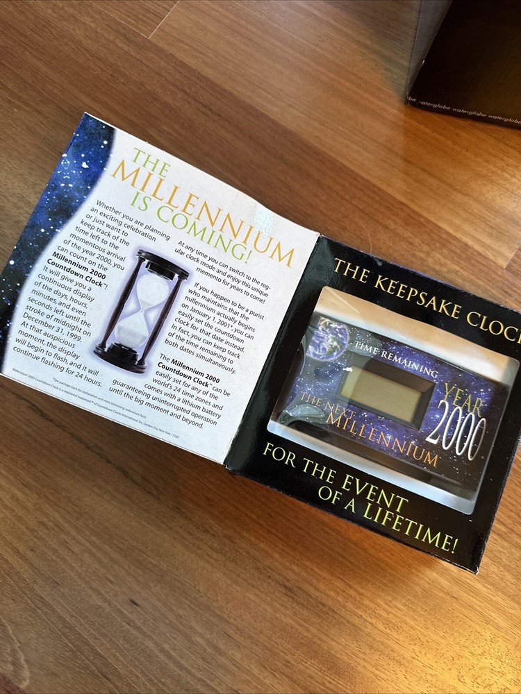Millenium 2000 Countdown Clock NOS New Battery + Manual + 01-01-00 Waterglobe