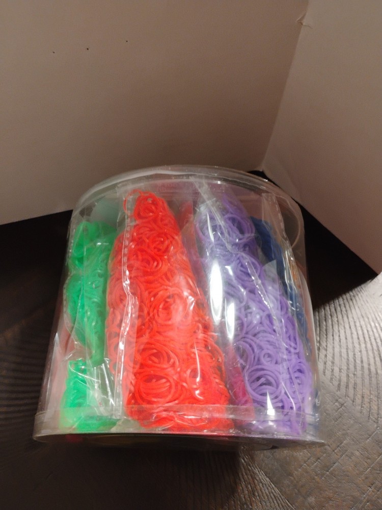 NEW-8000 RAINBOW BANDS INCLUDES 2 PICK TOOLS & 100 C-CLIPS