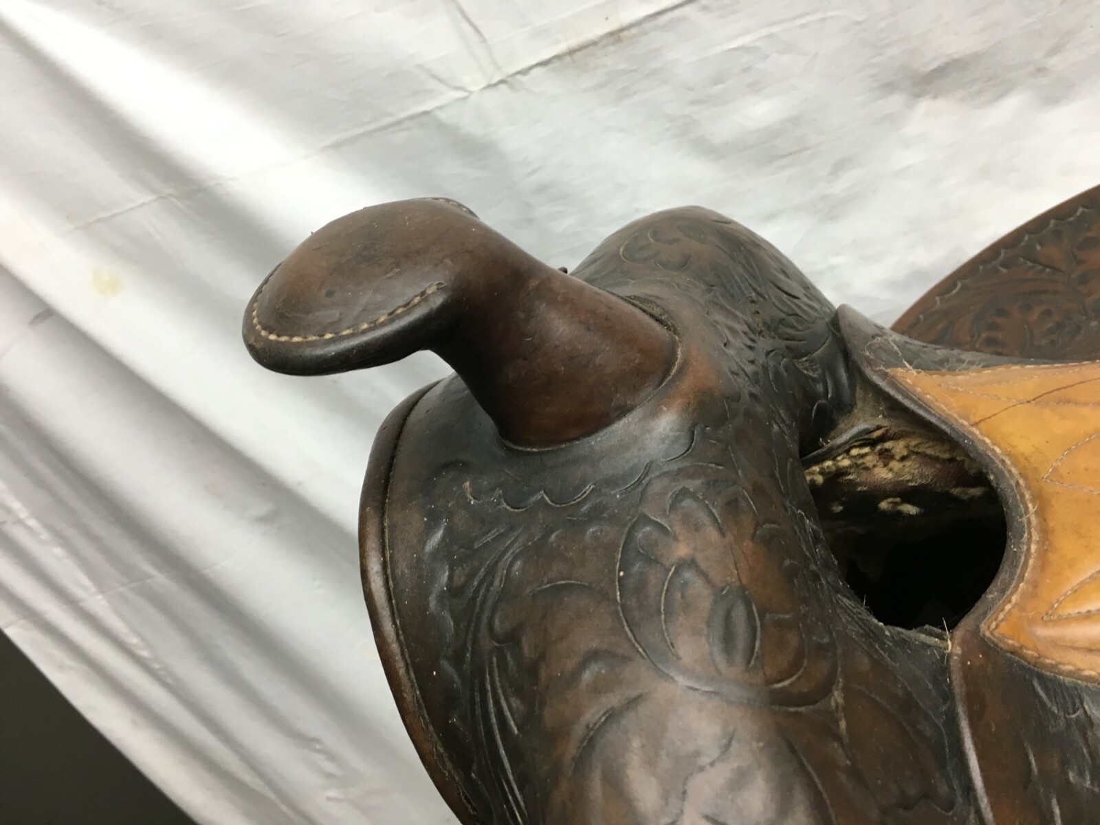 Vtg 1960's American Saddlery P404 leather horse saddle hand tooled Wood Stirrups