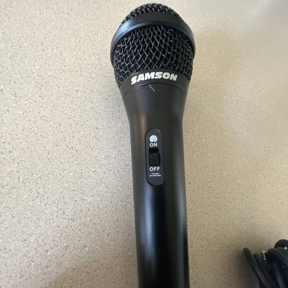 Samson R10s Dynamic Karaoke Vocal Microphone Tested