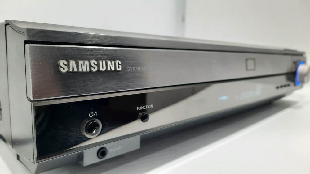 Samsung ht-sk5 /  5 cd changer Amplifier/ Tested