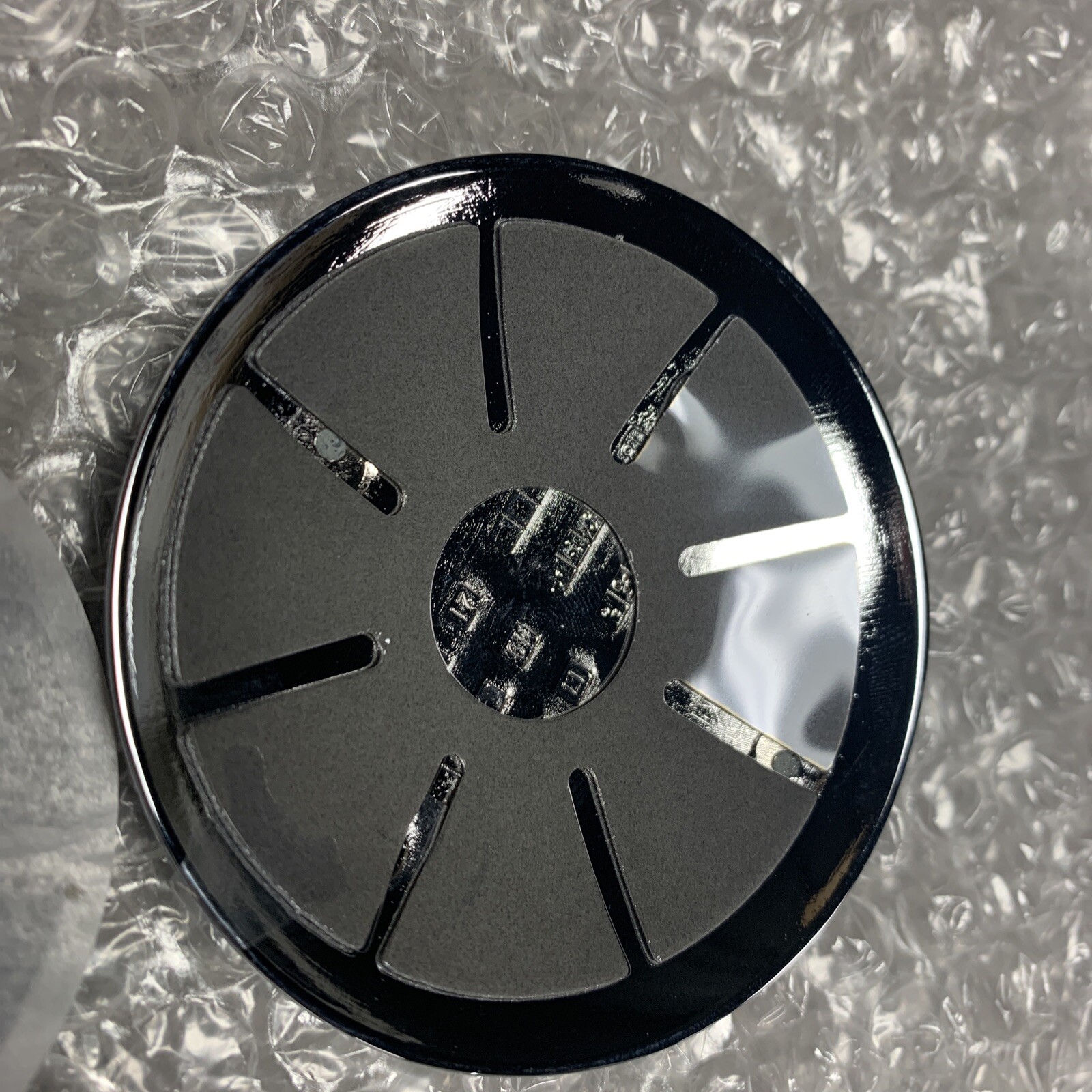 HARLEY DAVIDSON RED STAR FUEL GAS CAP MEDALLION SOFTAIL FLSTS & SOME TOURING