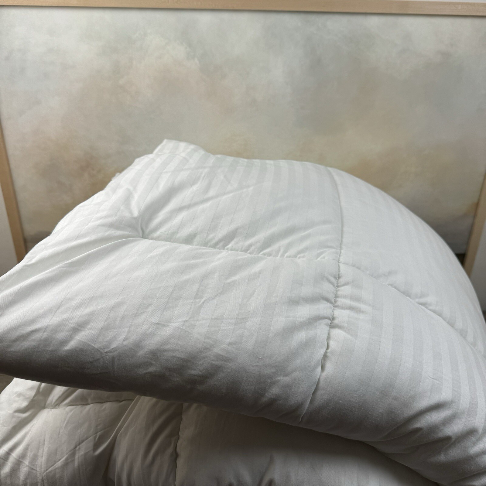 Pottery Barn Hydrocool Moisture Wicking Down Alternative Duvet Insert F/Q Read