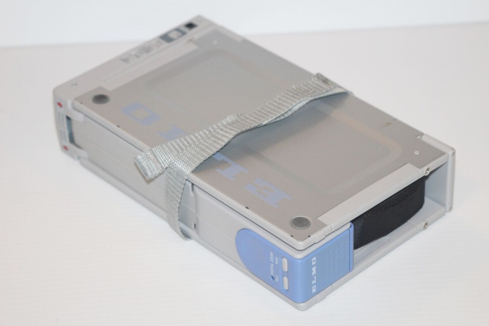 Elmo HV-11-110XG Digital Visual PresenterProjector + Power Supply & Cable TESTED