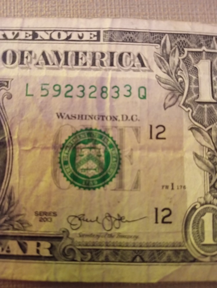 1Dollar Bill ERROR!! ERROR!!! 2013SERIES ( On Sale Hurry Up!!!)