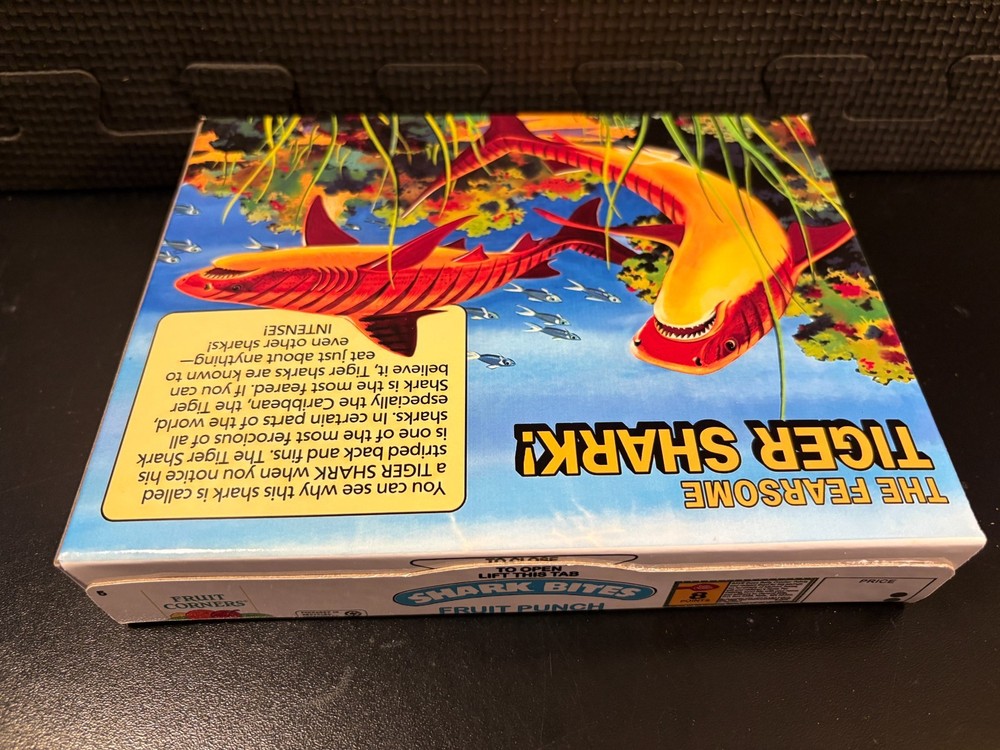 Shark Bites fruit snacks - Empty custom design display box