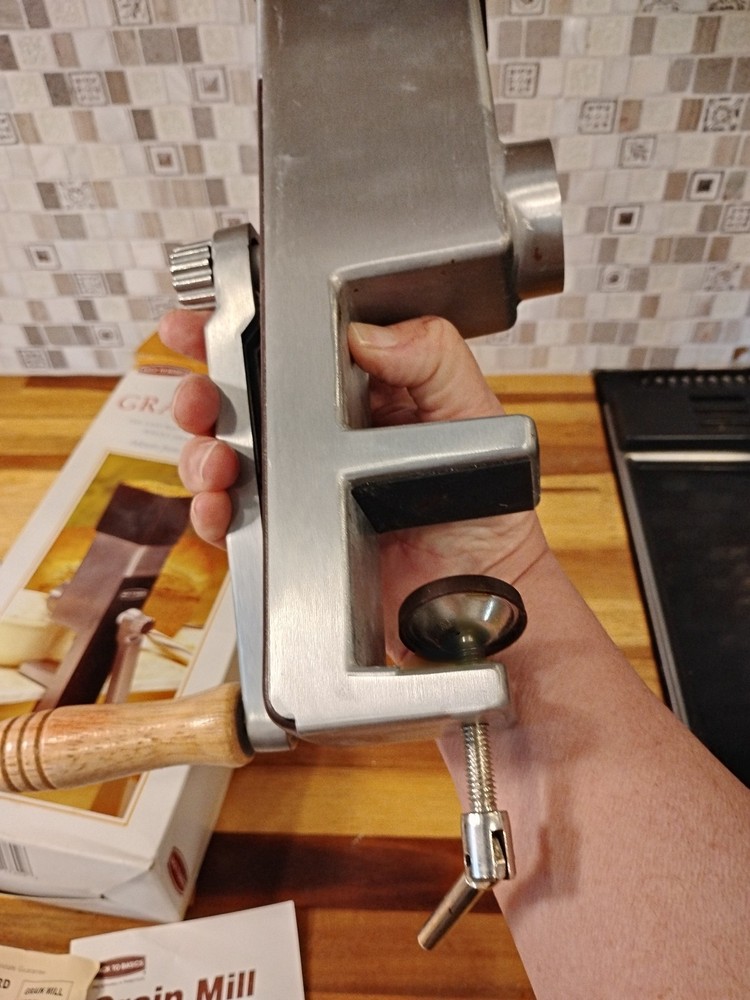 Back to Basics 555 Manual Grain Mill
