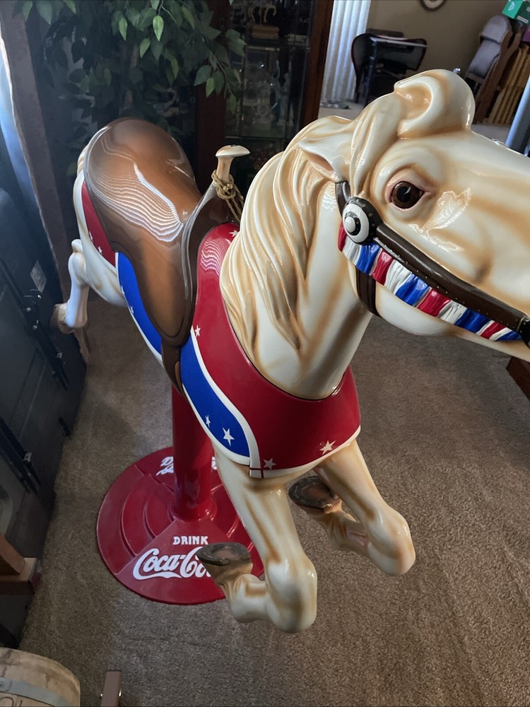 life sized carousel￼horse