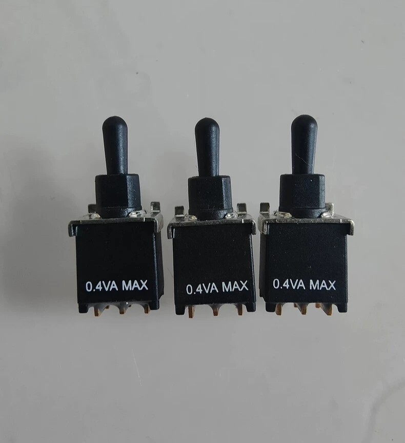 2PCS NEW FOR S7-1500 switch 3-pin 3-position operating switch Dip switch