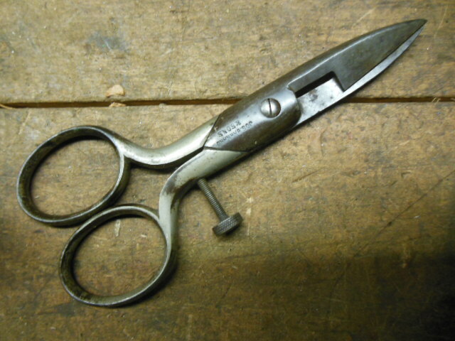 vintage 5" buttonhole scissors Jos Bernard & Sons old sewing tool