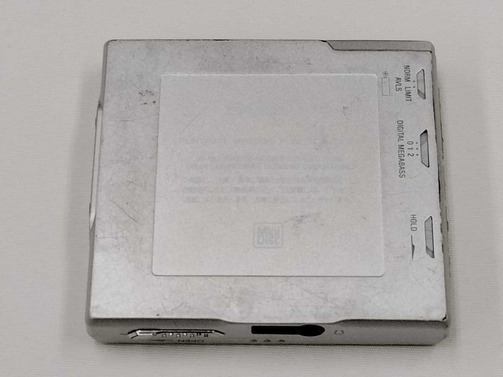 SONY MD minidisc Portable Player MZ-E90 Silver Very Good
