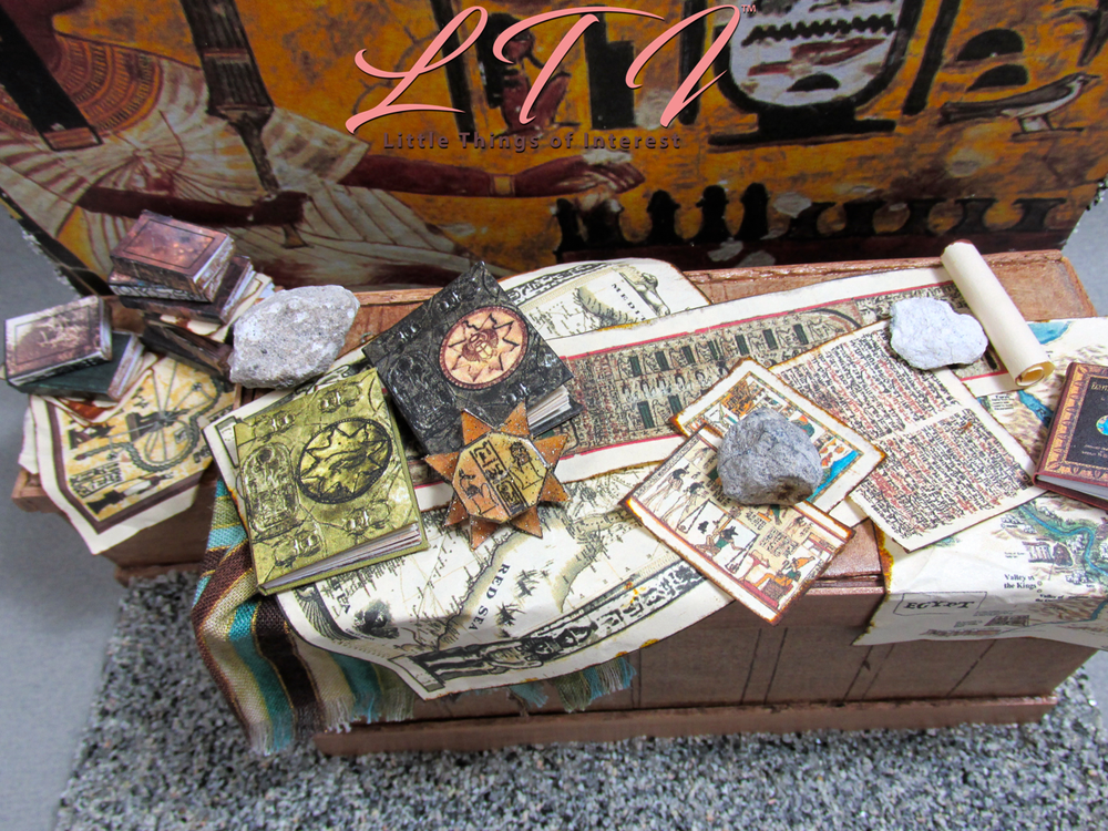 ANCIENT EGYPTIAN ARTIFACTS 1:12 Scale Miniature Readable Book Papyrus Scroll