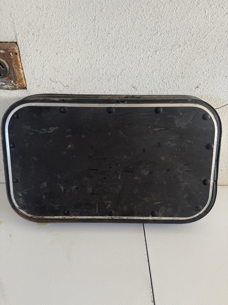 KENWORTH T680 SLEEPER DOOR DRIVER LEFT SIDE LH