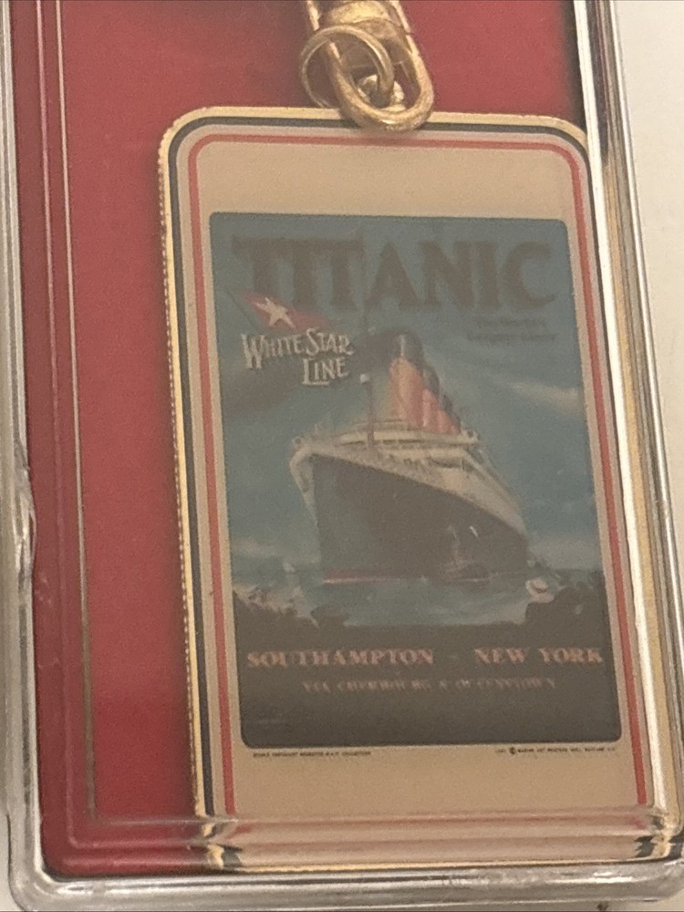 Titanic White Star Line Keychain