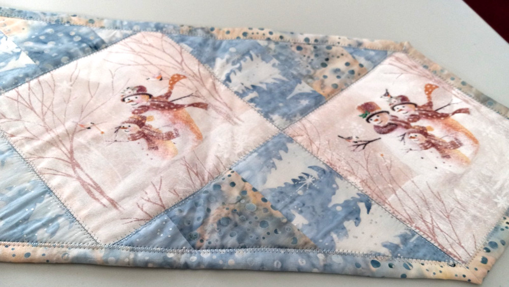 Tablerunner - Handmade Quilted - Winter