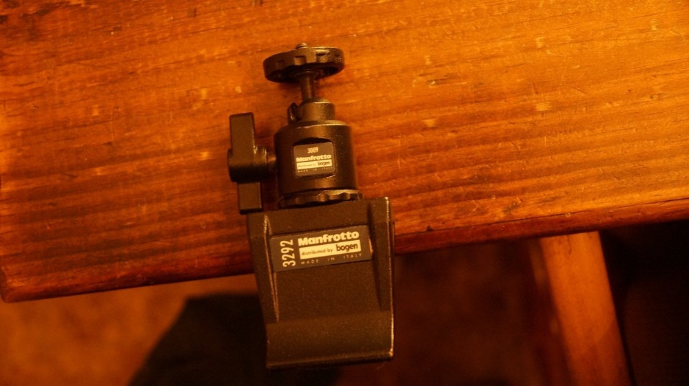 Manfrotto 3009 mini-ball head with 3292 Window Mount