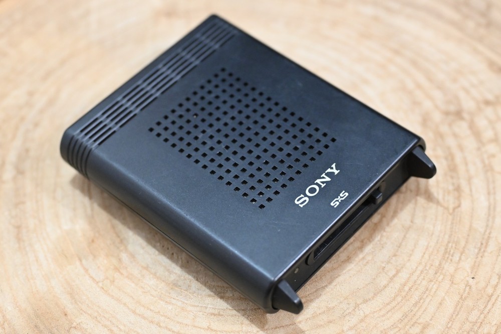 SONY SBAC-US10 SxS Memory Card USB Reader