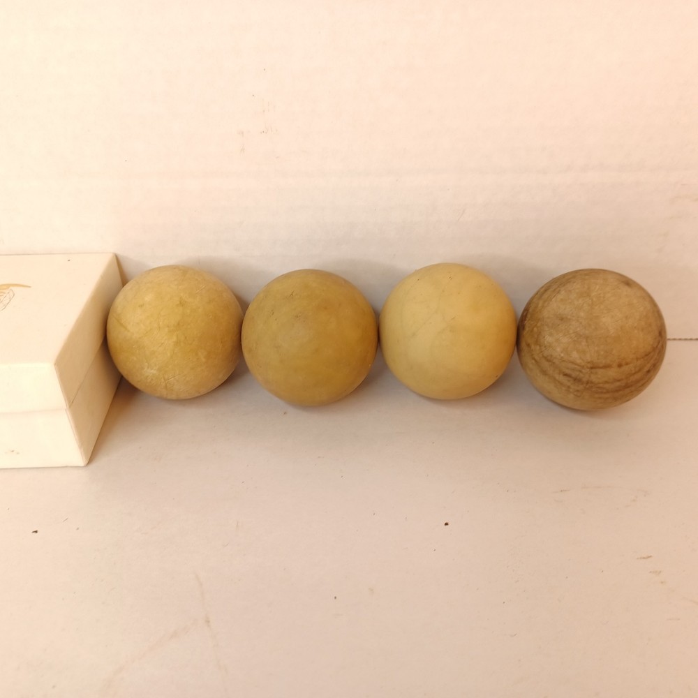 Lot 4 Wilden Balls 2"