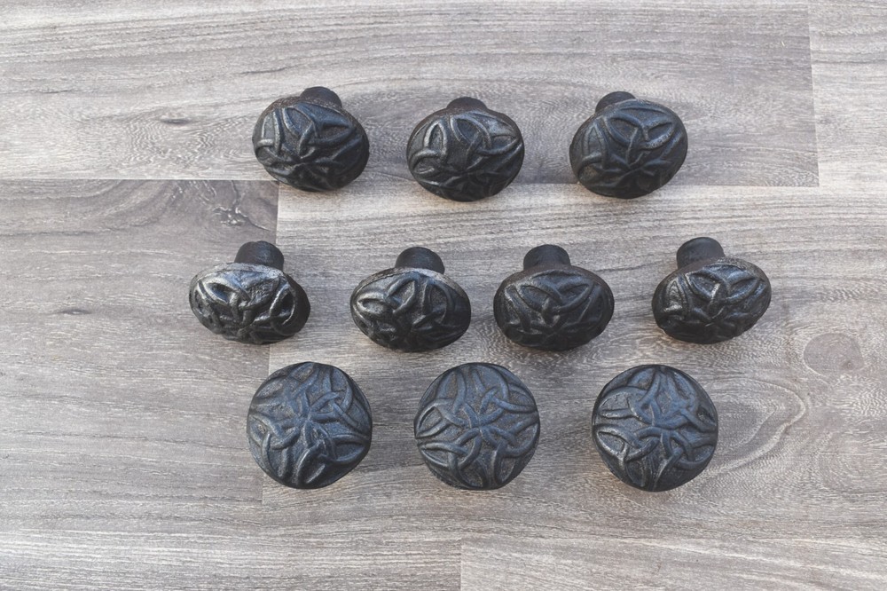 Vintage cast Iron door knobs cabinet round drawer handles pull rustic 10 pcs