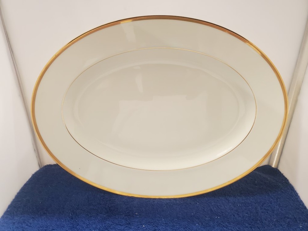 Noritake Troy 14" Oval Serving Platter LK