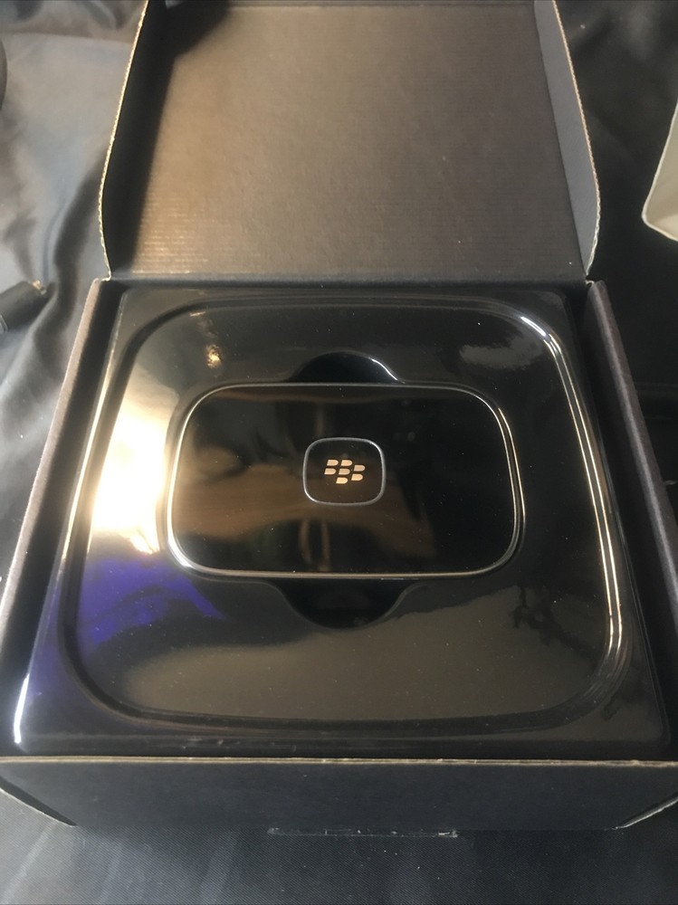 Blackberry Presenter for Blackberry. New Open Box. Projector Attachment