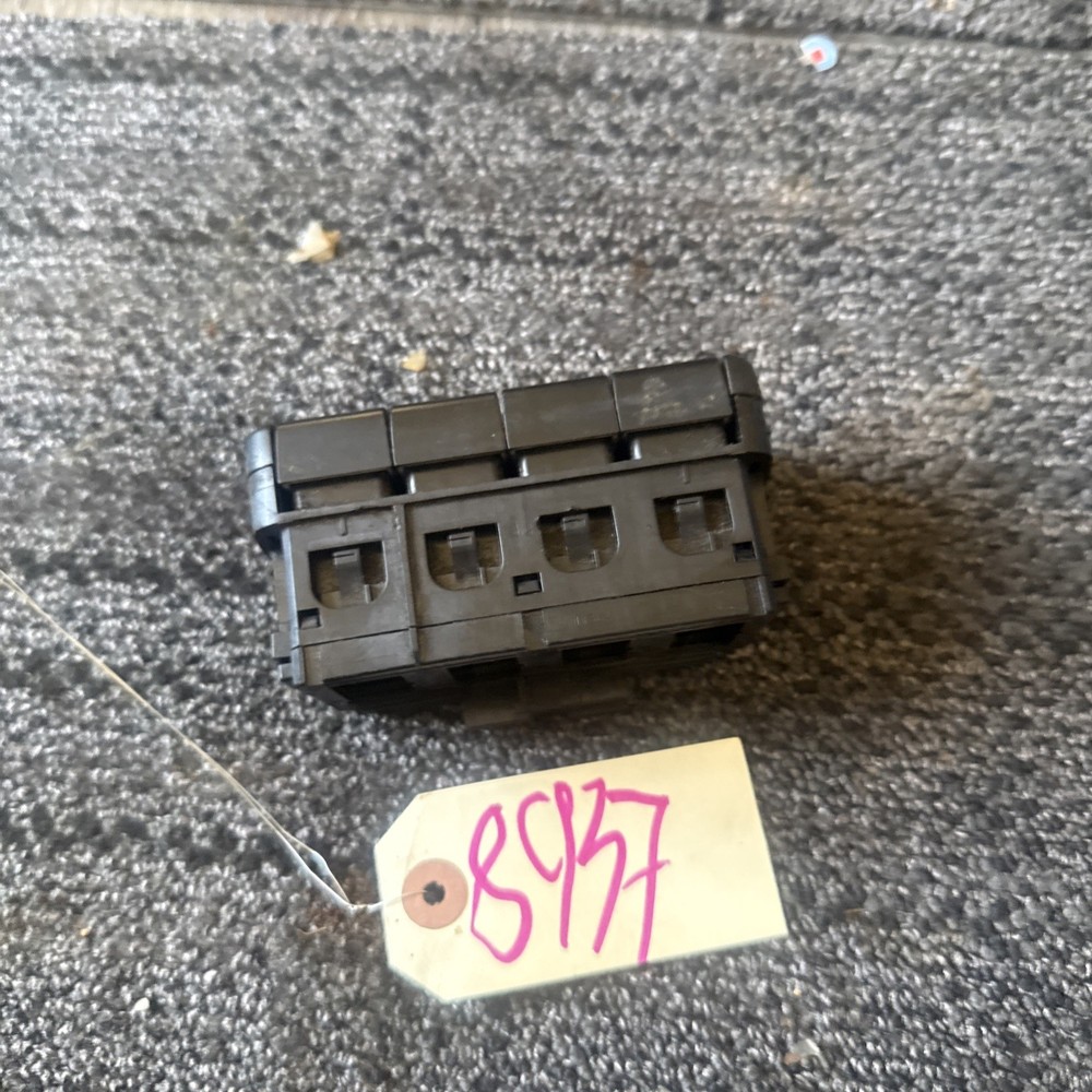 Freightliner Cascadia Dash switch- P/N: A06-60973-000
