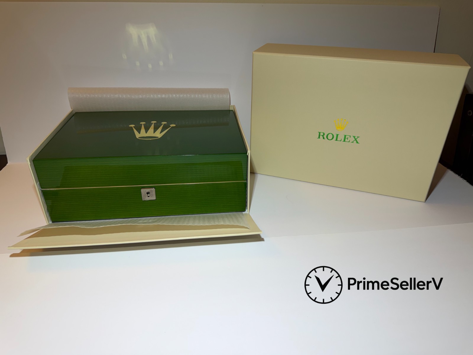 Luxury 10-Slot Green Wooden Watch Box – Premium Display Storage Case