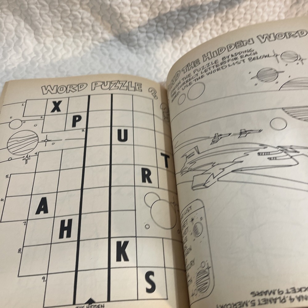 Battlestar Galactica 1978 Activity Book