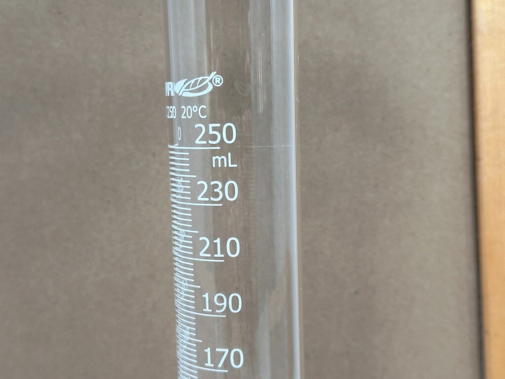 VWR Measuring Cylinder, Hexagonal Base, TC, with Spout, Double Scale, 250 ml