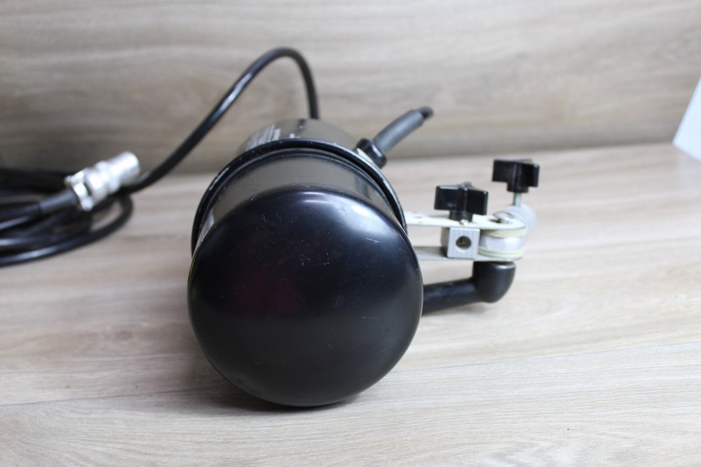 Speedotron Universal Light Unit Model 102 NO BULB