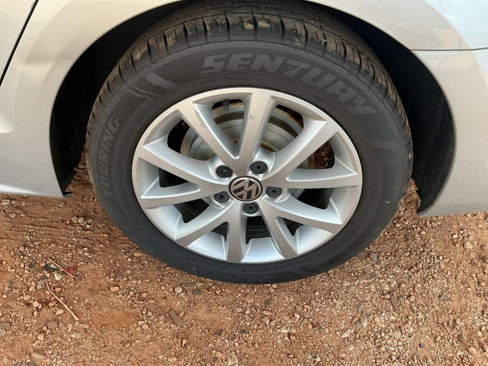 Fuse Box Engine Compartment Fits 12-22 PASSAT 4714784