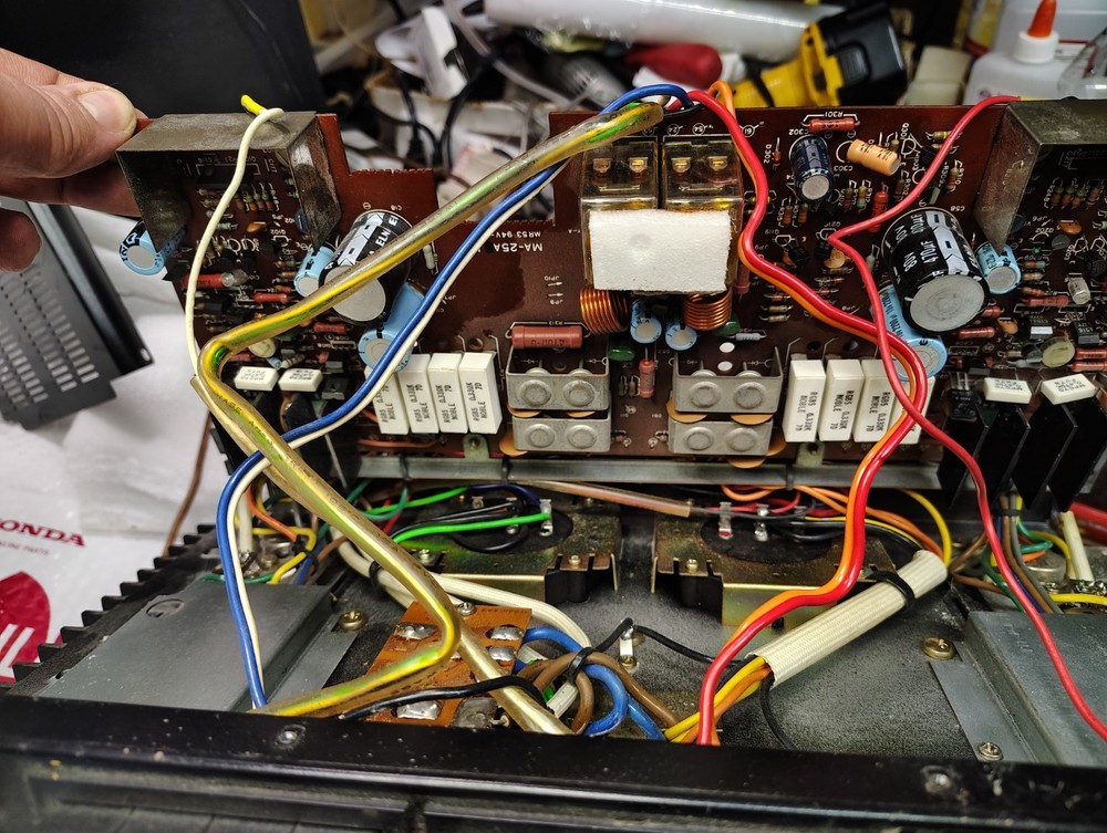 Mitsubishi DA-A15DC power amplifier