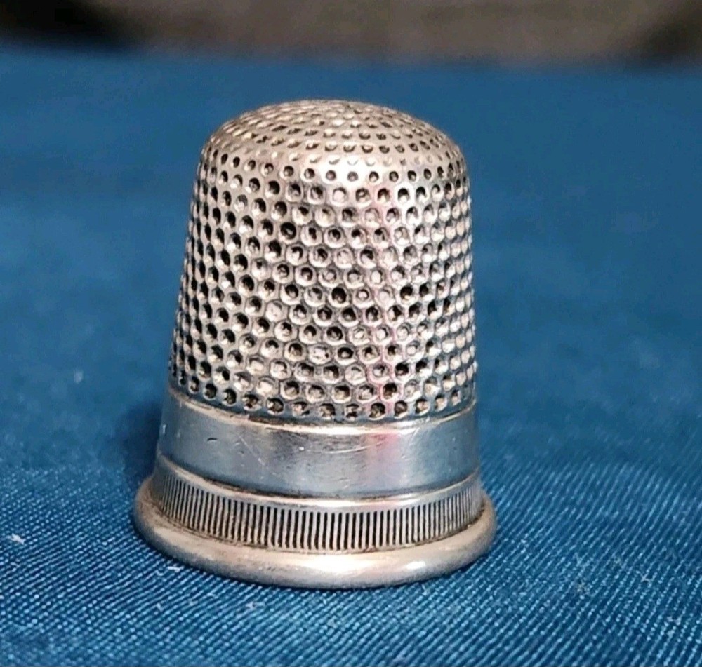 Antique Sterling Silver Thimble Size 8 (No Marker Mark)