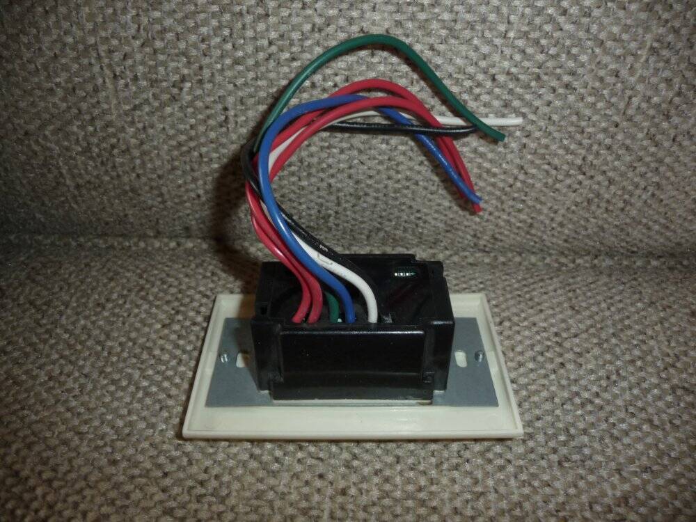 Leviton OSSMD-FTT Multi Tech Dual Relay Sensor W/ Fan Timer Switch Almond
