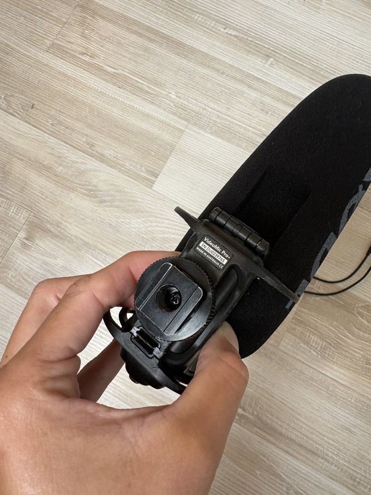 RODE VideoMic Pro+ Camera-Mount Shotgun Microphone Boxed + DeadCat Windshield