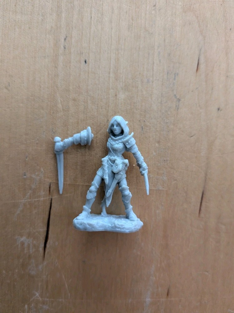 Reaper Bones Female Elf Rogue