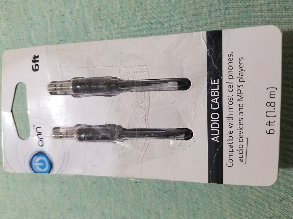 Onn 6 FT audio Cable 1.8 m