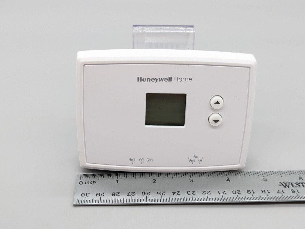 Honeywell RTH111B1024 Digital Non-Programmable Thermostat