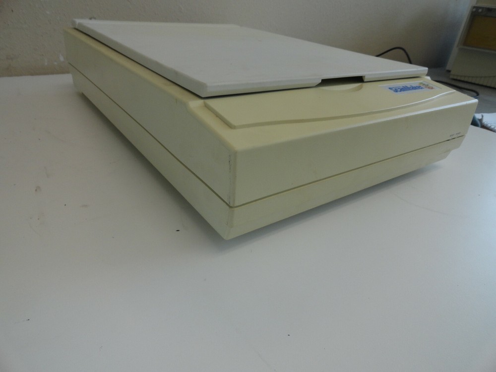 MicroTek MRS-600E3 Flatbed Scanner