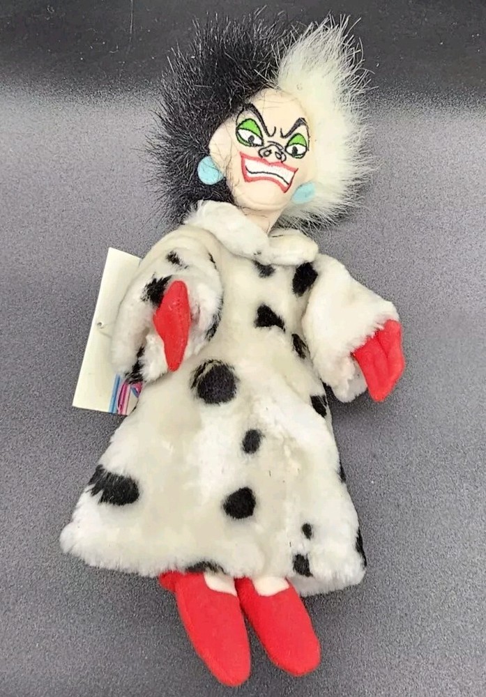 101 Dalmatians Creulla Disney Store Plush Bean Bag Figure 8" Beanie