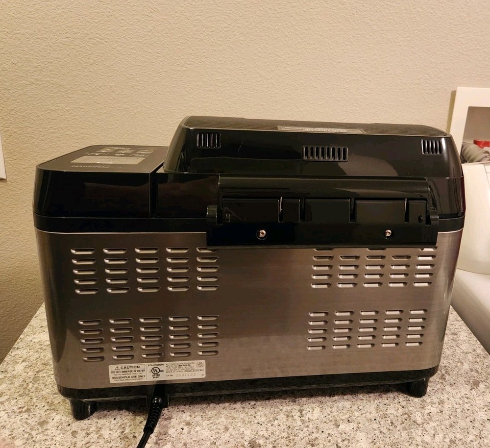 Zojirushi BB-PDC20 Automatic Bread Maker – Black, 2 lb