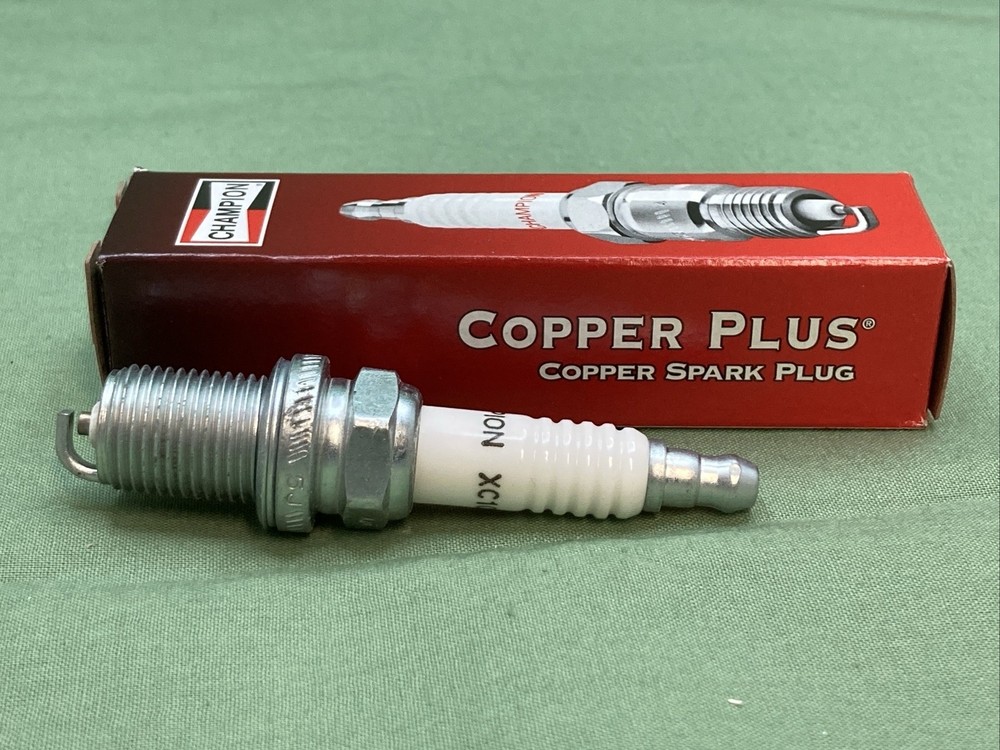 NEW CHAMPION 988 XC10YC COPPER PLUS SPARK PLUG