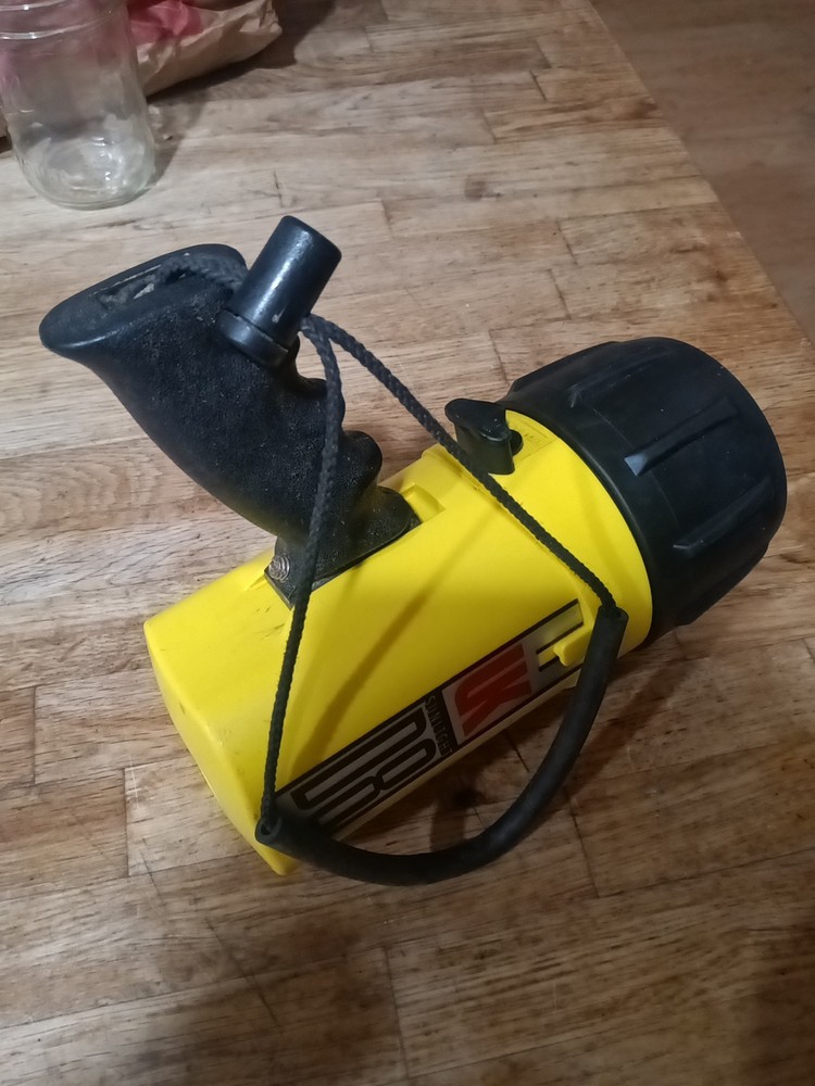 UNDERWATER KINETICS D8 Xenon Dive Light