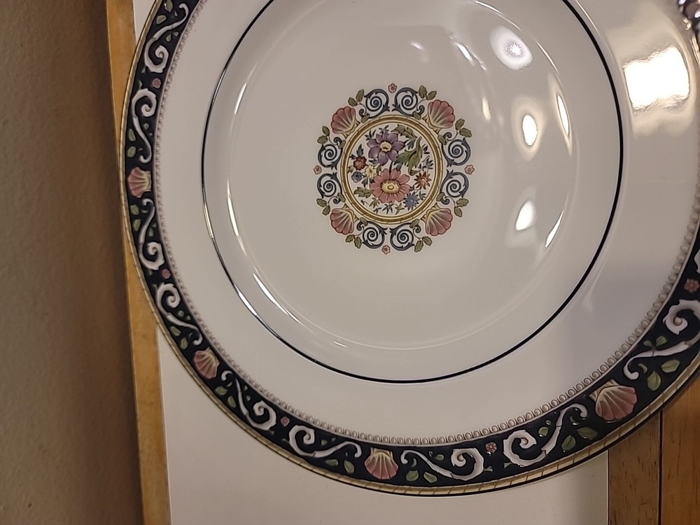 Wedgwood RUNNYMEDE-BLUE 5pc Place Setting(s)Multiple Sets Available