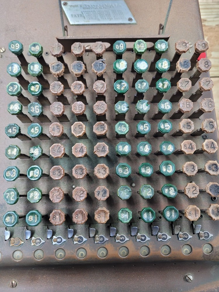Antique Felt & Tarrant MFG Co. Comptometer Trade Adding Machine Chicago