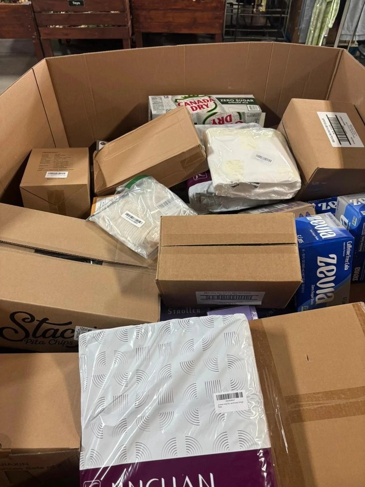 Spring time is here!!! Small mystery box (general merchandise)